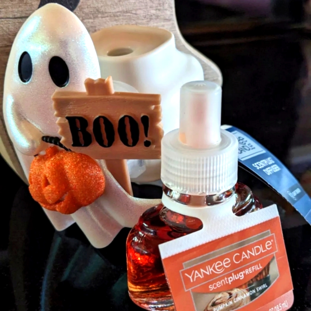 Yankee Candle Ghost "BOO" Scentplug Diffuser Plug w/Light NEW & (1) Scented Plug